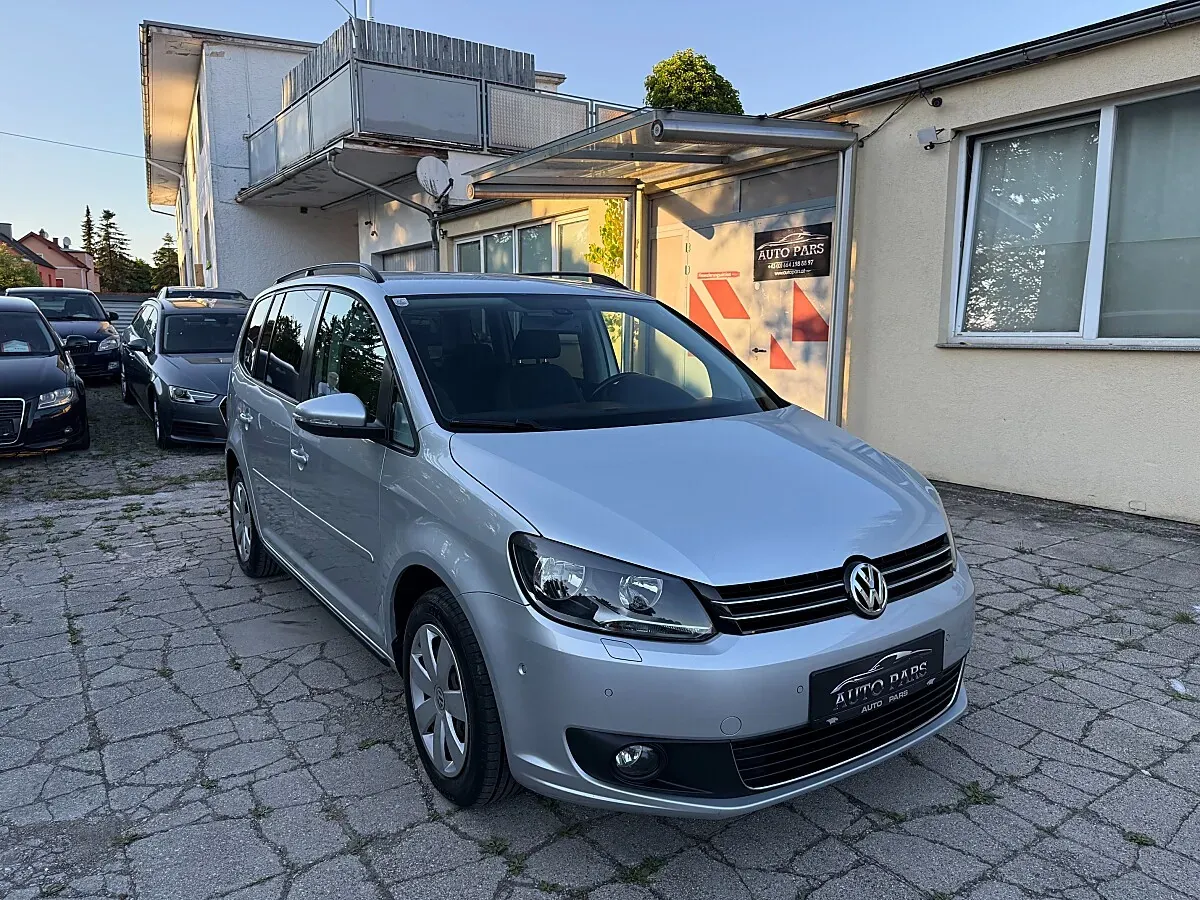 Volkswagen Touran 2010 photo 3