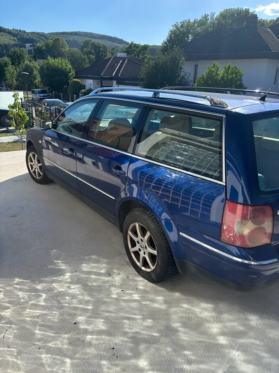 Volkswagen Passat 2003 photo 2