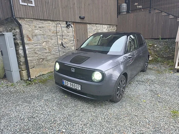 Honda E