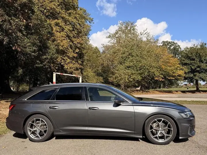 Audi A6 Avant 2019 photo 2