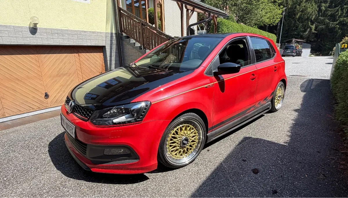 Volkswagen Polo 2011 photo 2