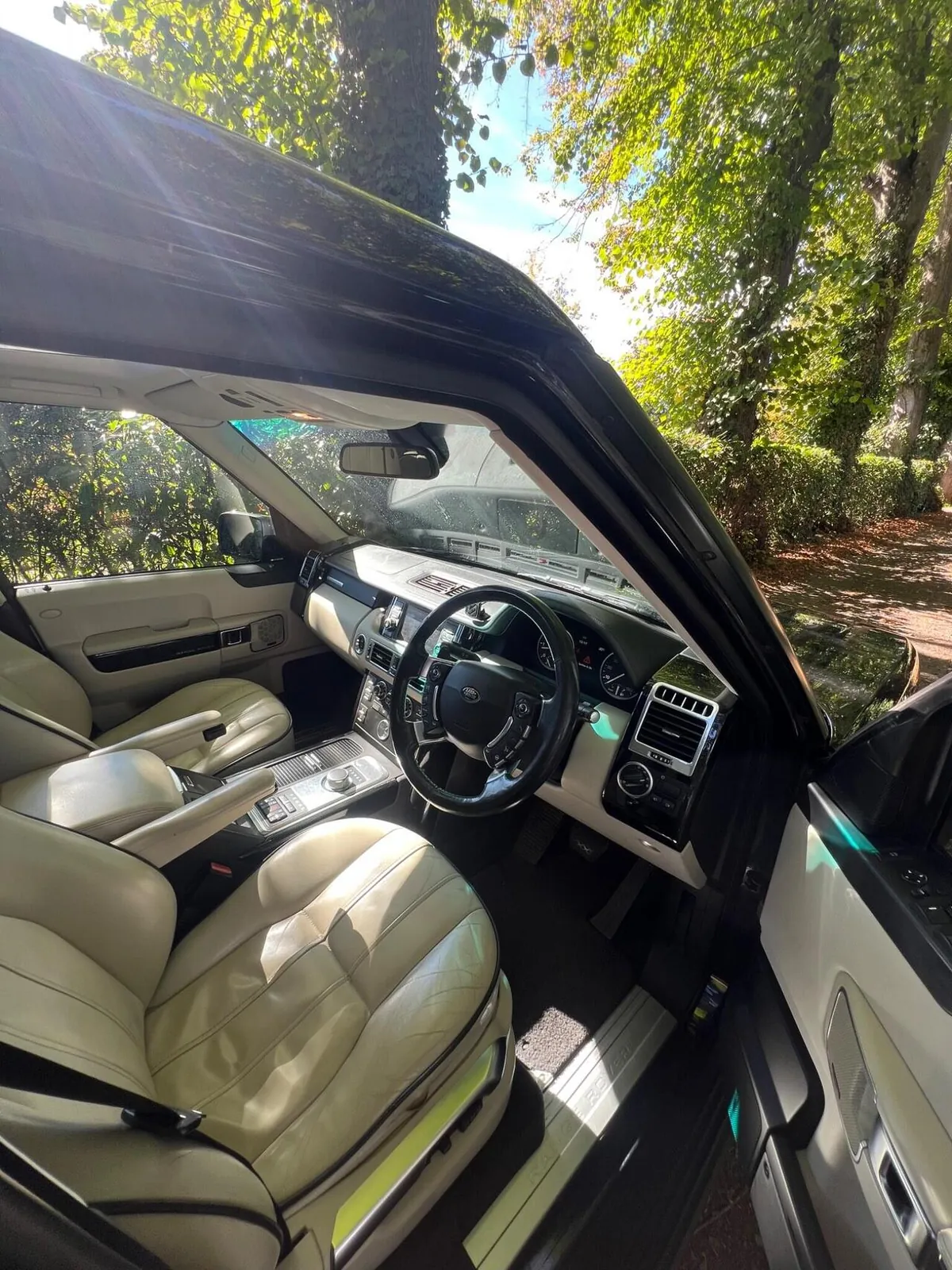 Land Rover Range Rover 2012 photo 5