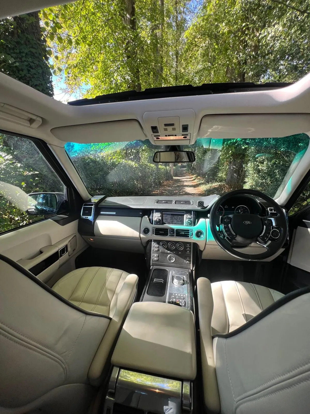 Land Rover Range Rover 2012 photo 4