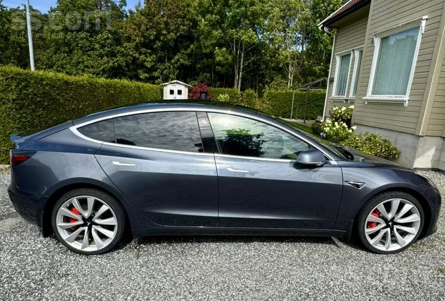 Tesla Model 3 2019 photo 2
