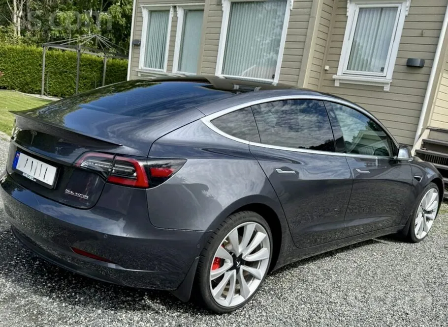 Tesla Model 3 2019 photo 3