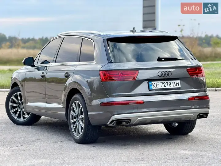 Audi Q7 2018 photo 5