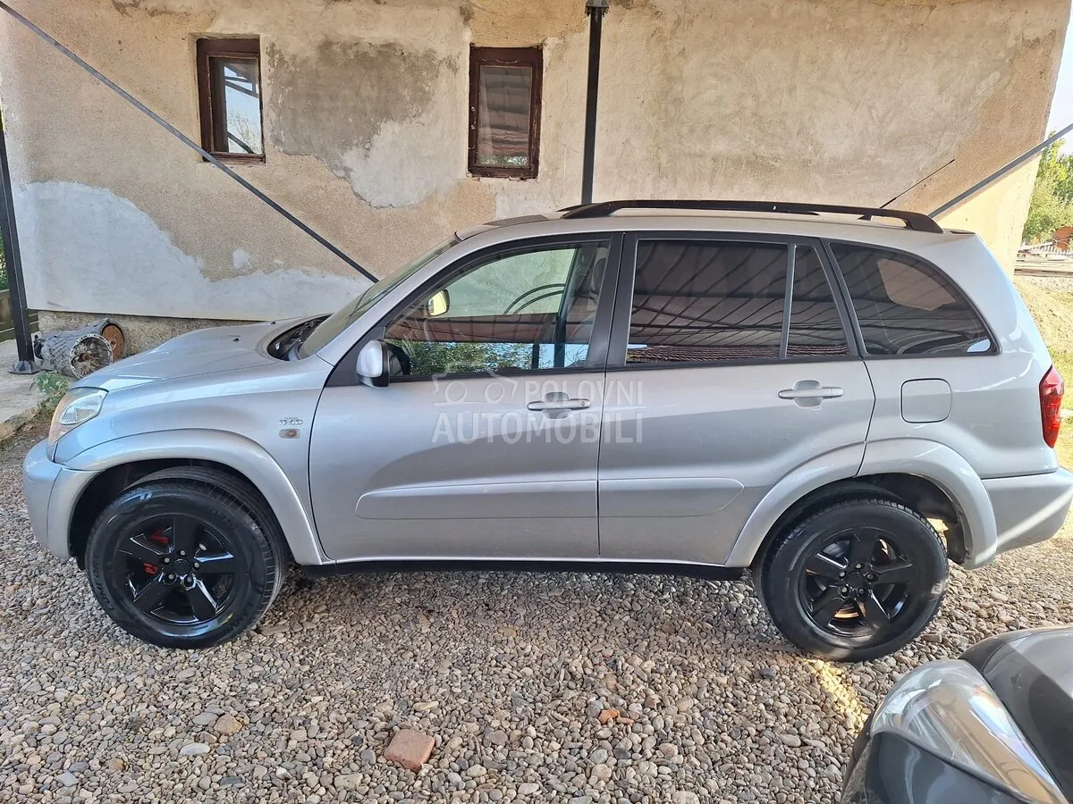 Toyota Rav 4 2004 photo 2