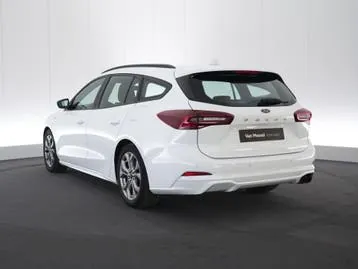 Ford Focus 2024 photo 2