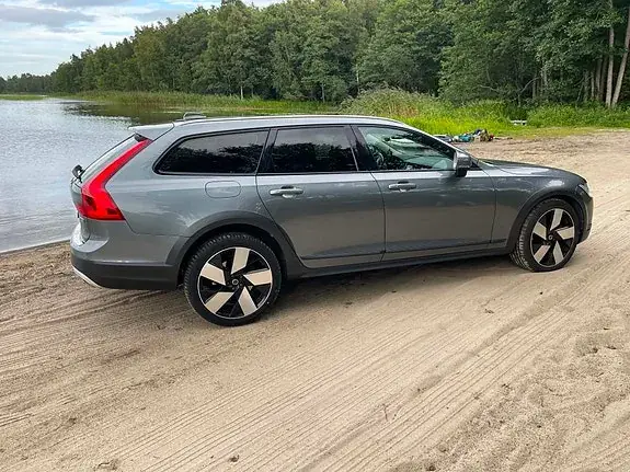 Volvo V90 Cross Country 2018 photo 4