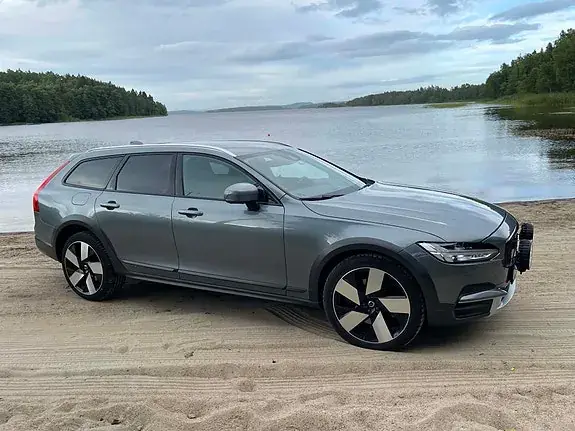 Volvo V90 Cross Country 2018 photo 2