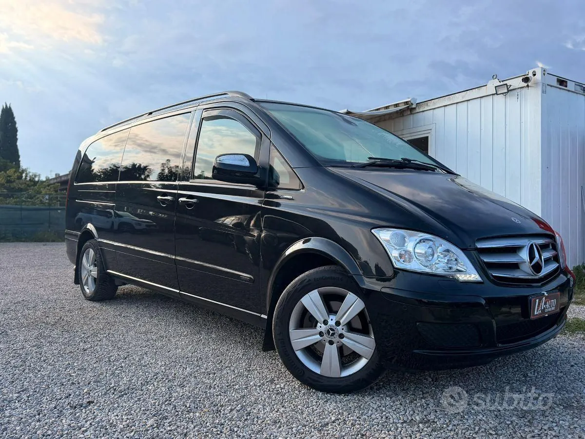 Mercedes-Benz Viano 2013 photo 2