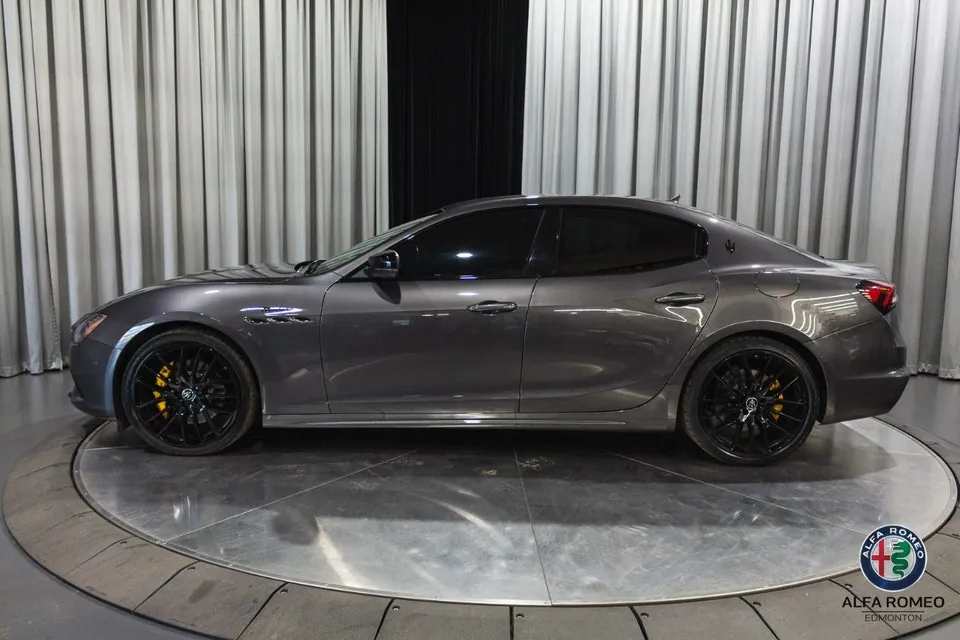 Maserati Ghibli 2022 photo 2