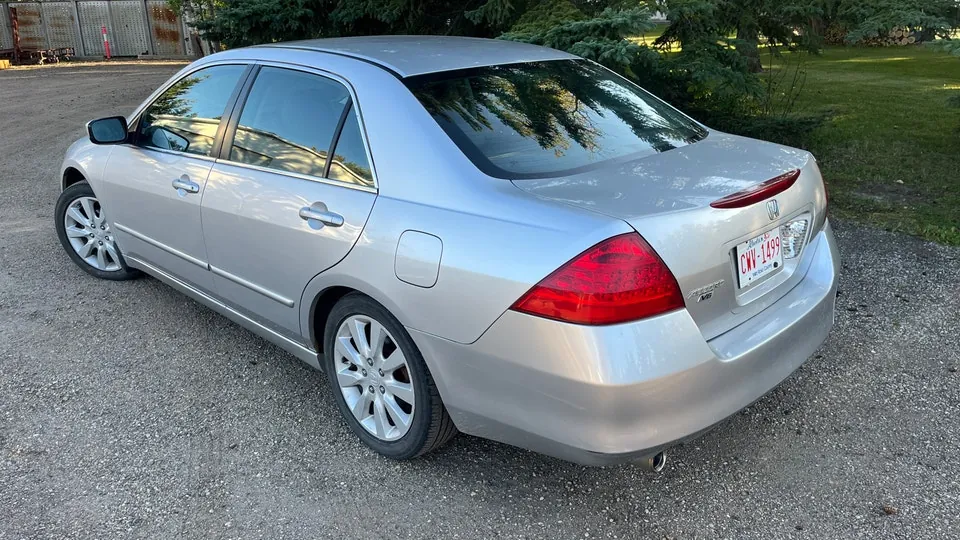 Honda Accord 2006 photo 4
