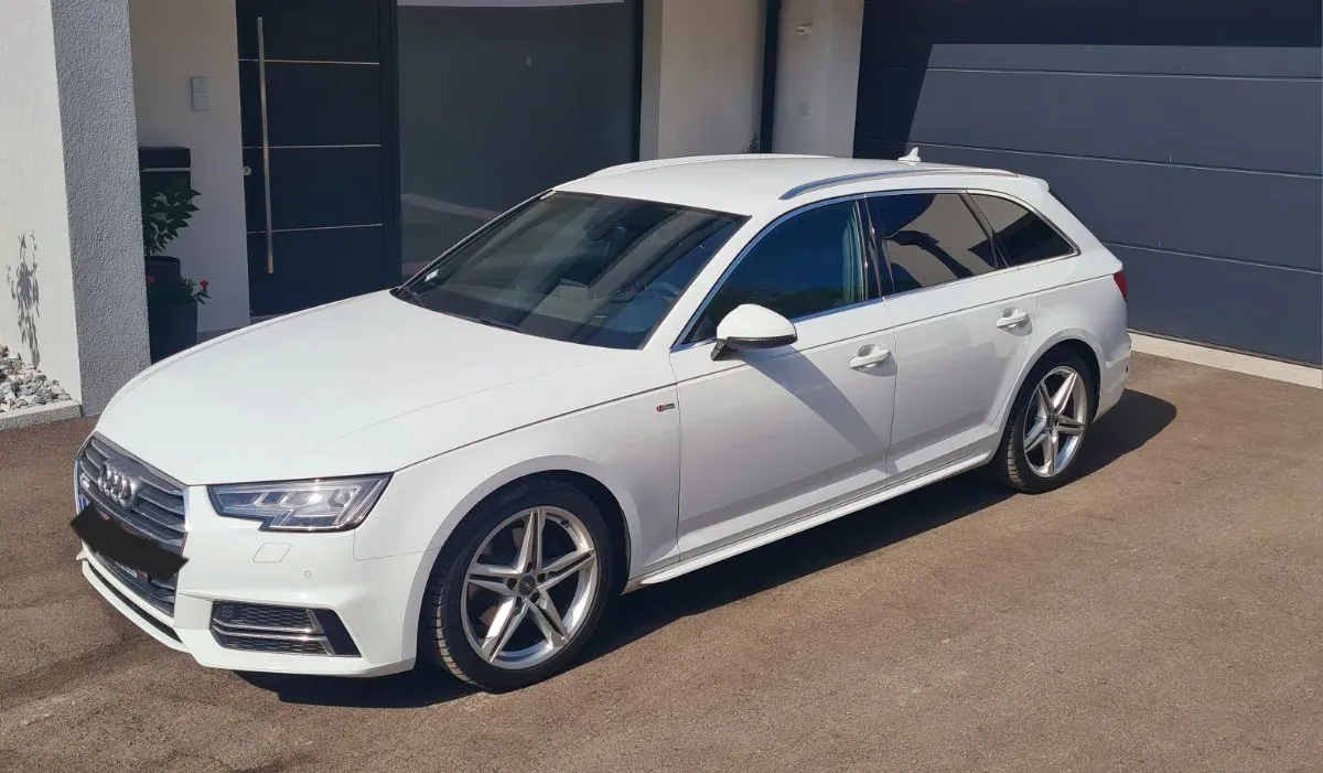 Audi A4 2017 photo 2