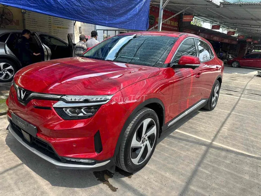 Vinfast Vf8