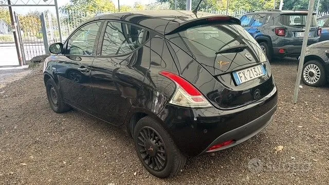 Lancia Ypsilon 2019 photo 2