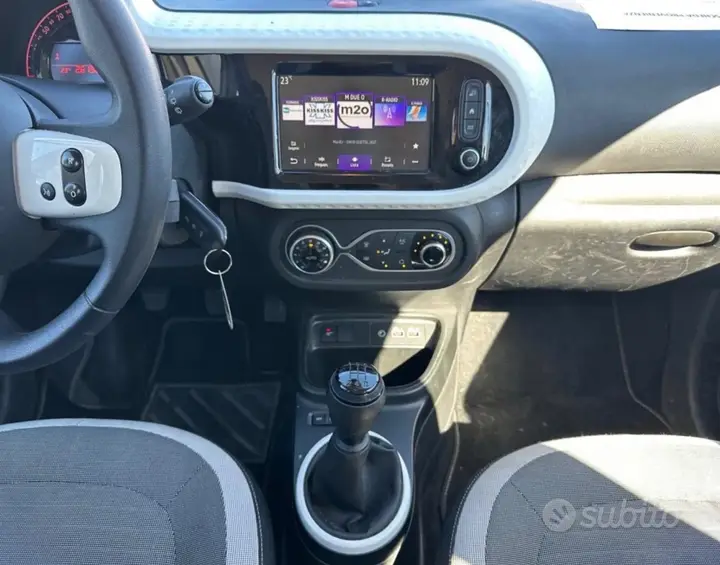 Renault Twingo 2023 photo 5