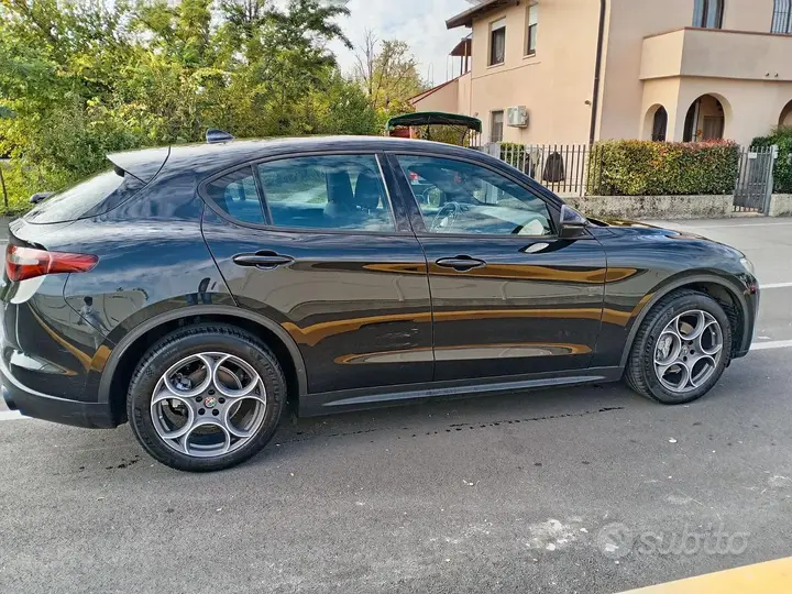 Alfa Romeo Stelvio 2022 photo 5