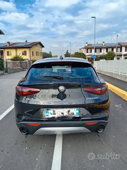 Alfa Romeo Stelvio 2022 photo 2