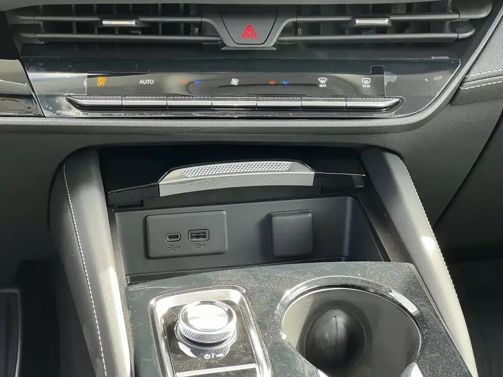 Buick Envision 2026 photo 4