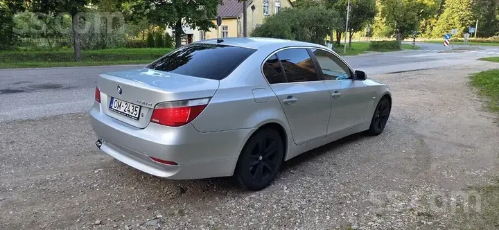 BMW 530 2008 photo 2