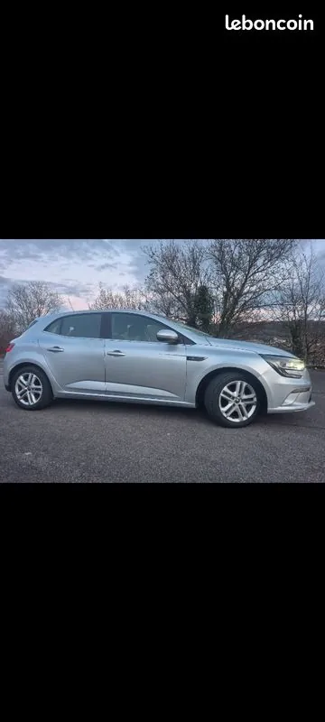 Renault Megane 2020 photo 2