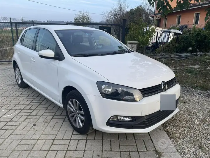 Volkswagen Polo 2015 photo 2