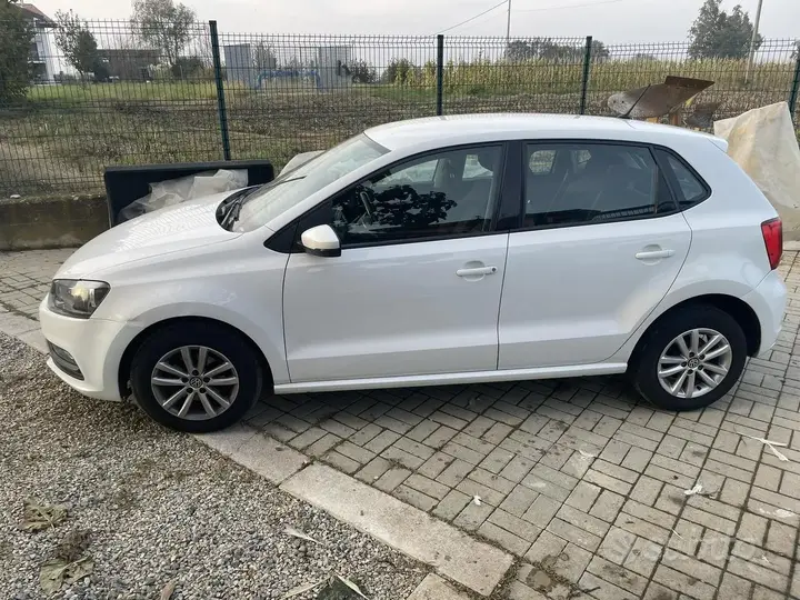 Volkswagen Polo 2015 photo 3