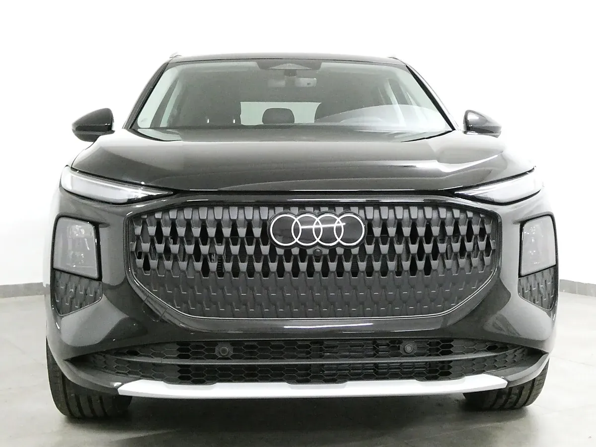 Audi Q3 2026 photo 2