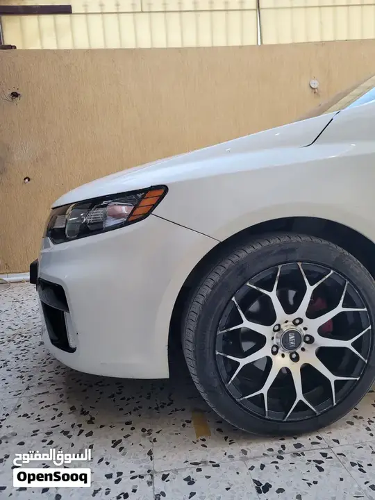 Kia Forte 2010 photo 4