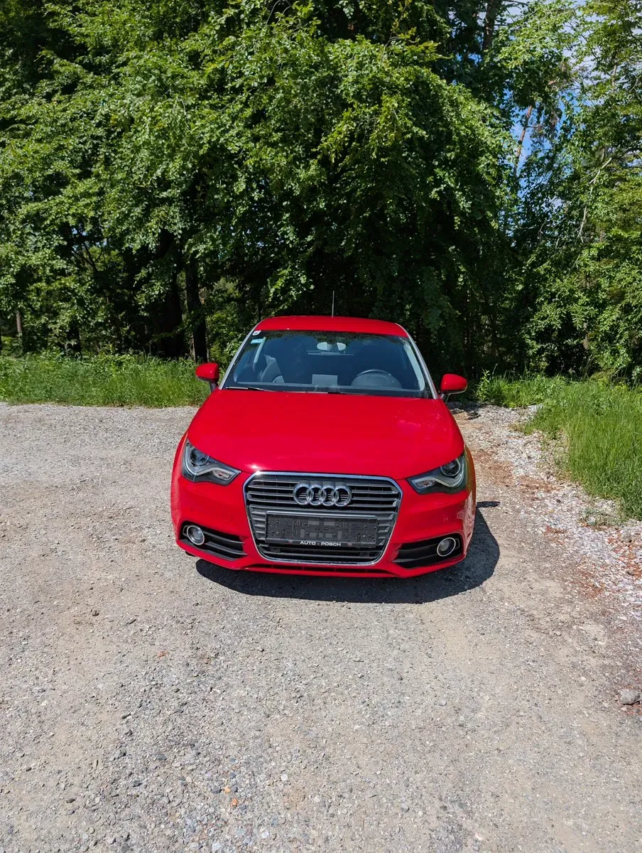 Audi A1 2011 photo 2