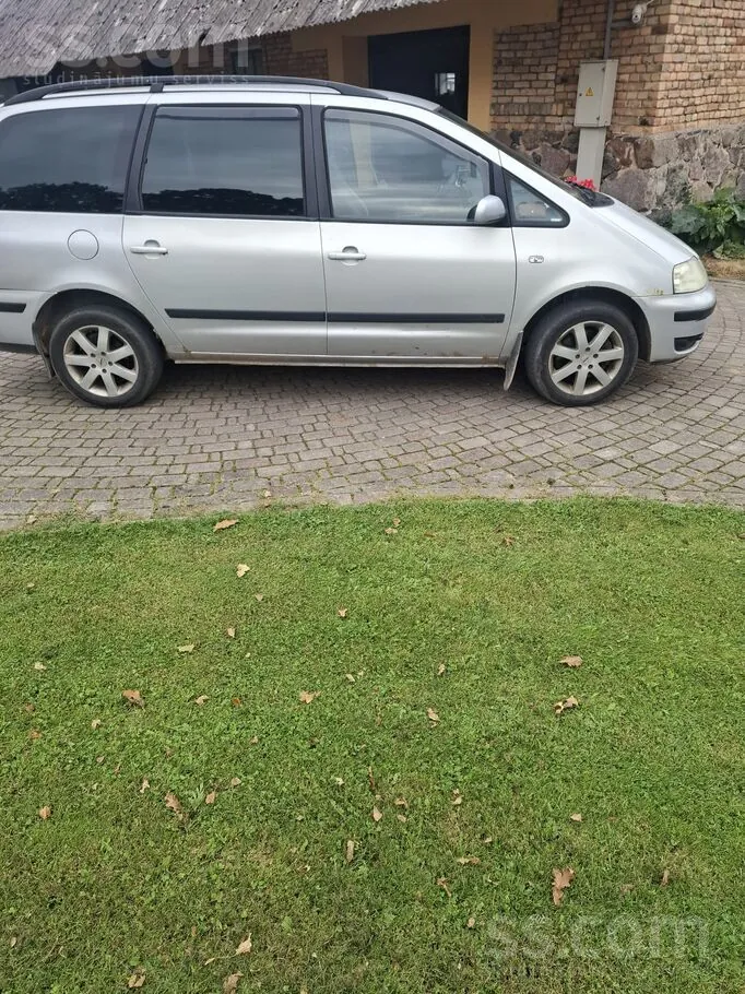Volkswagen Sharan 2003 photo 4