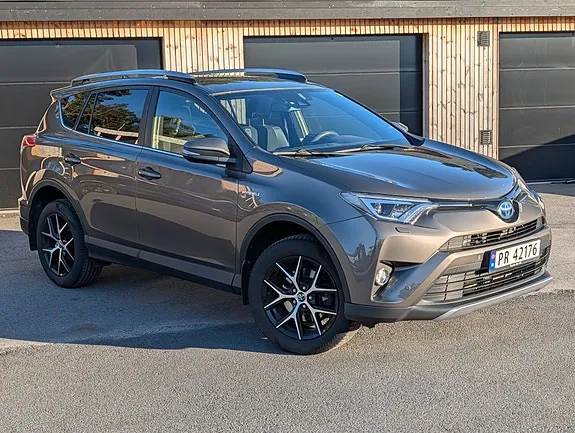 Toyota Rav4 2017 photo 5