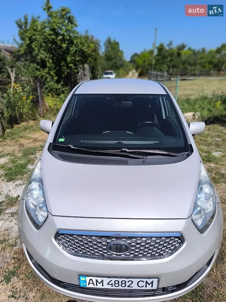 Kia Venga 2011 photo 5