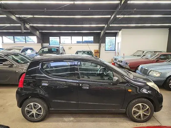 Suzuki Alto 2012 photo 4