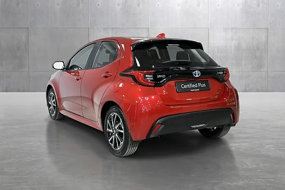 Toyota Yaris 2023 photo 3
