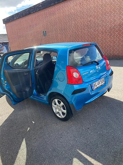 Suzuki Alto 2010 photo 4