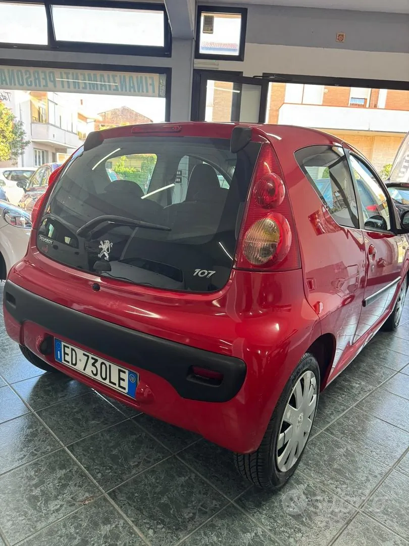 Peugeot 107 2010 photo 4