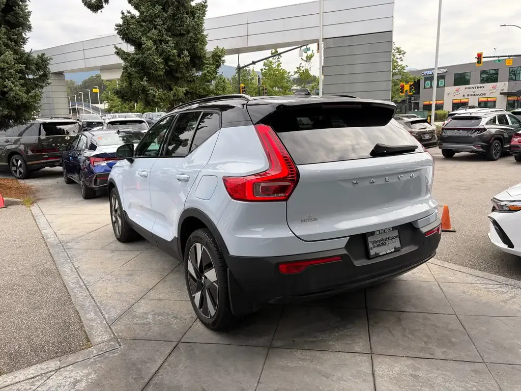 Volvo Xc40 2024 photo 3
