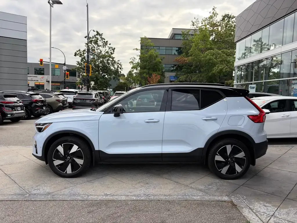 Volvo Xc40 2024 photo 2