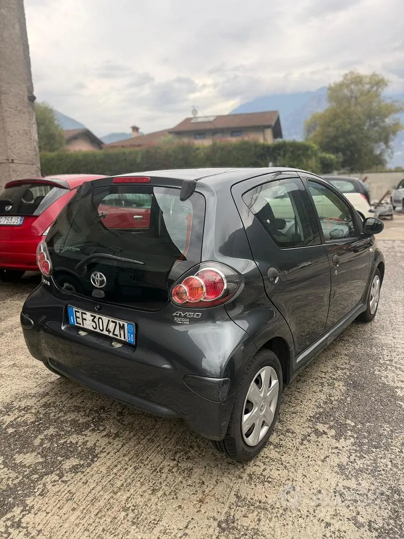 Toyota Aygo 2011 photo 4