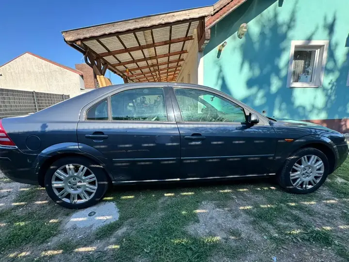 Ford Mondeo 2002 photo 3