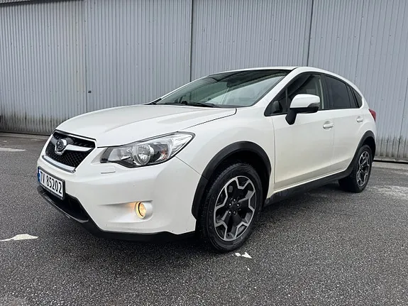 Subaru Xv 2013 photo 2