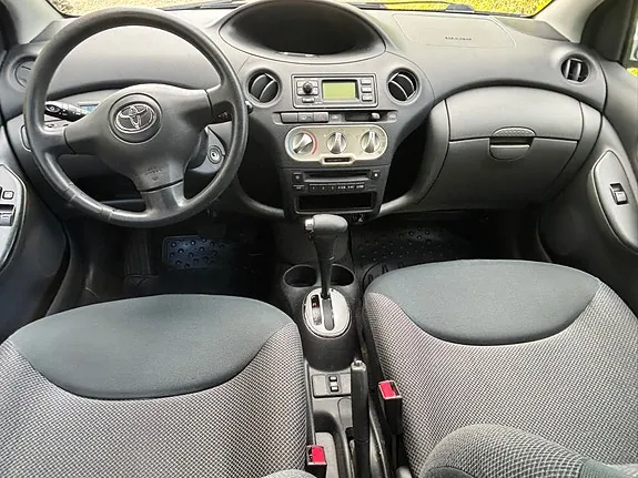 Toyota Yaris 2003 photo 5