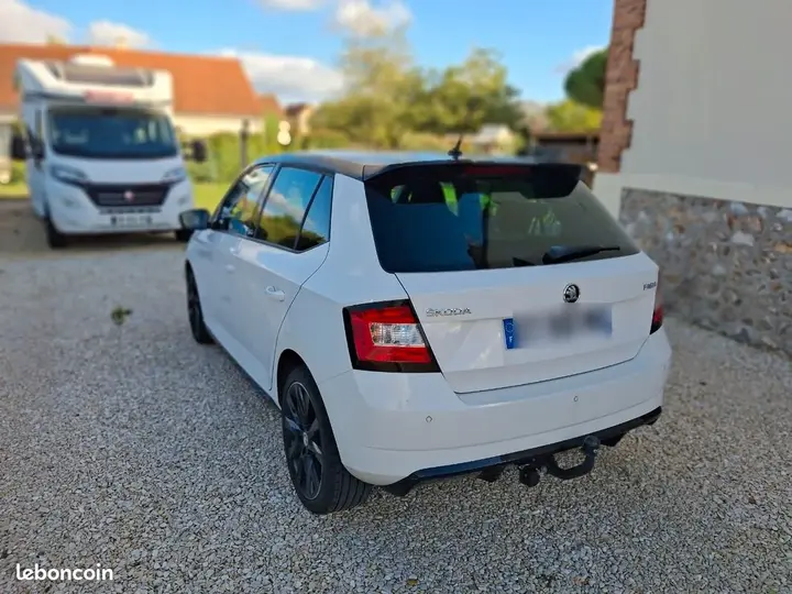 Skoda Fabia 2018 photo 2
