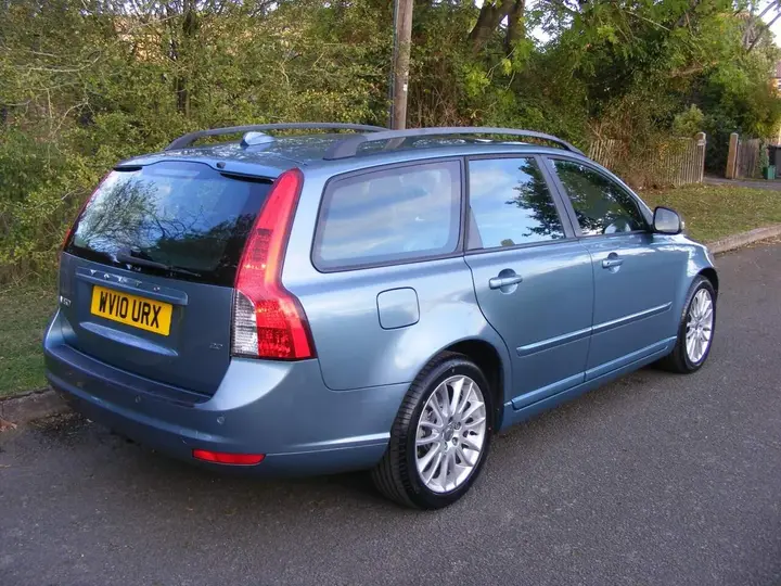 Volvo V50 2010 photo 4