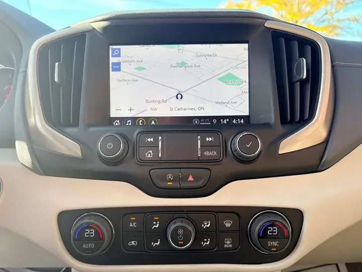 GMC Terrain 2024 photo 3