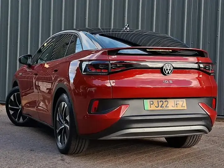 Volkswagen Id.5 2022 photo 2