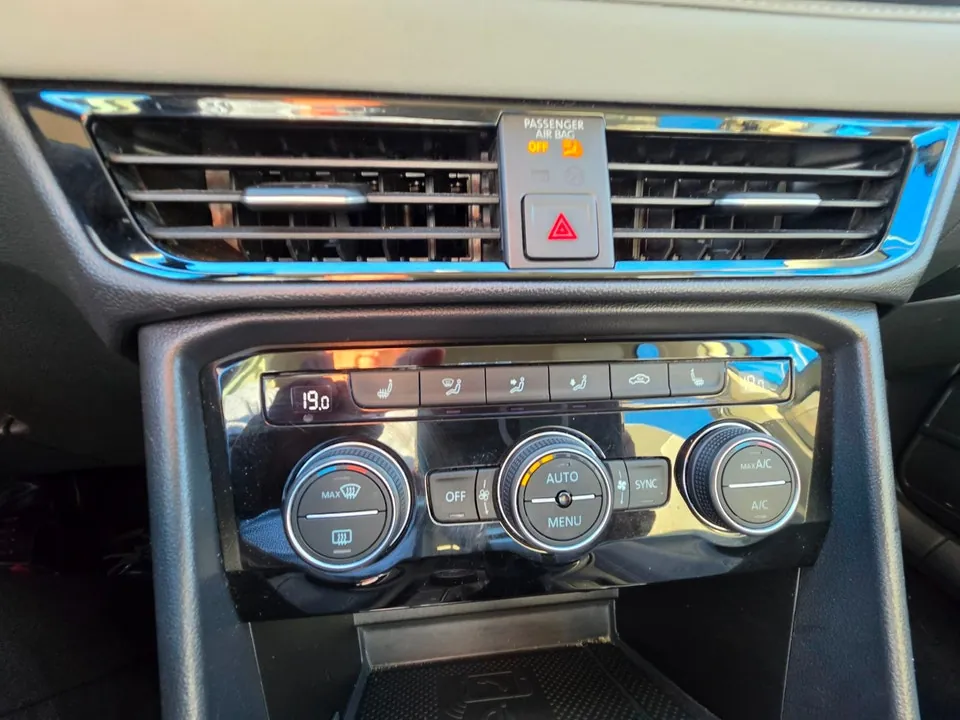 Volkswagen Taos 2024 photo 2