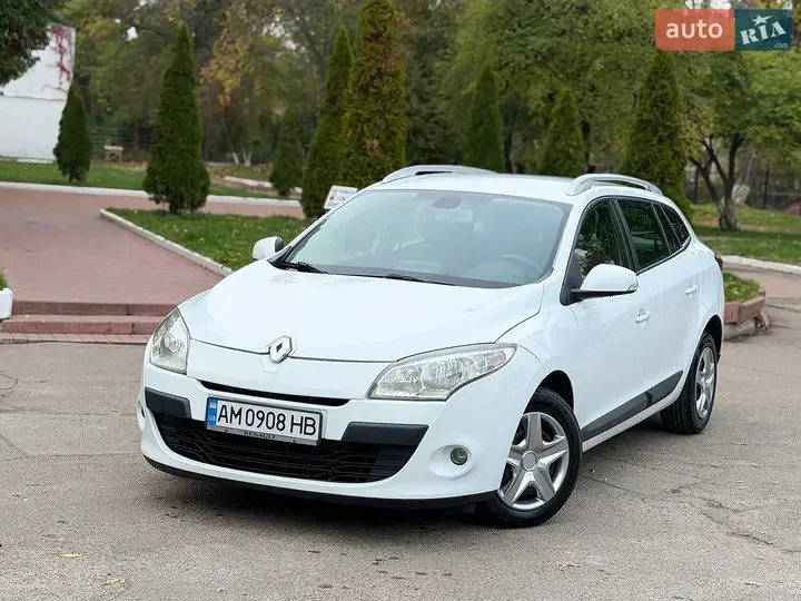 Renault Megane 2010 photo 2